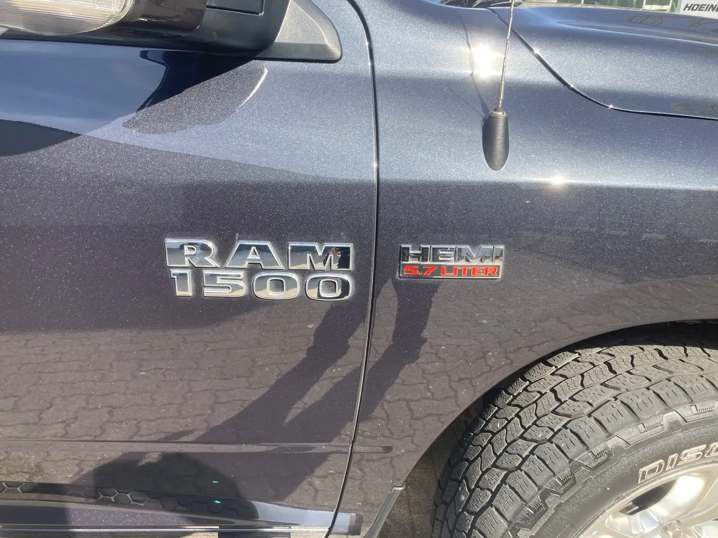 Dodge RAM 1500 Sport - 2
