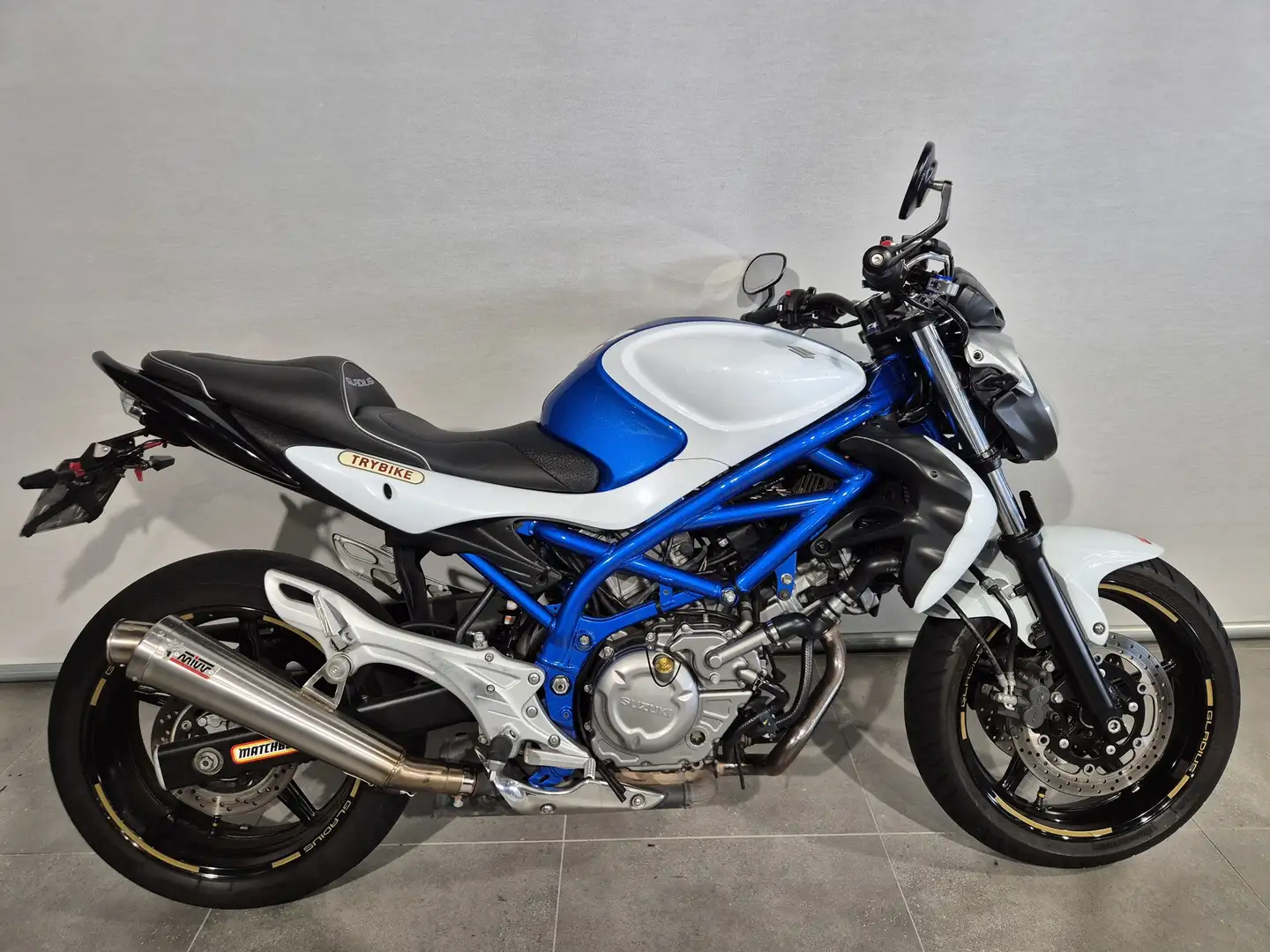 Suzuki GLADIUS Wit - 1