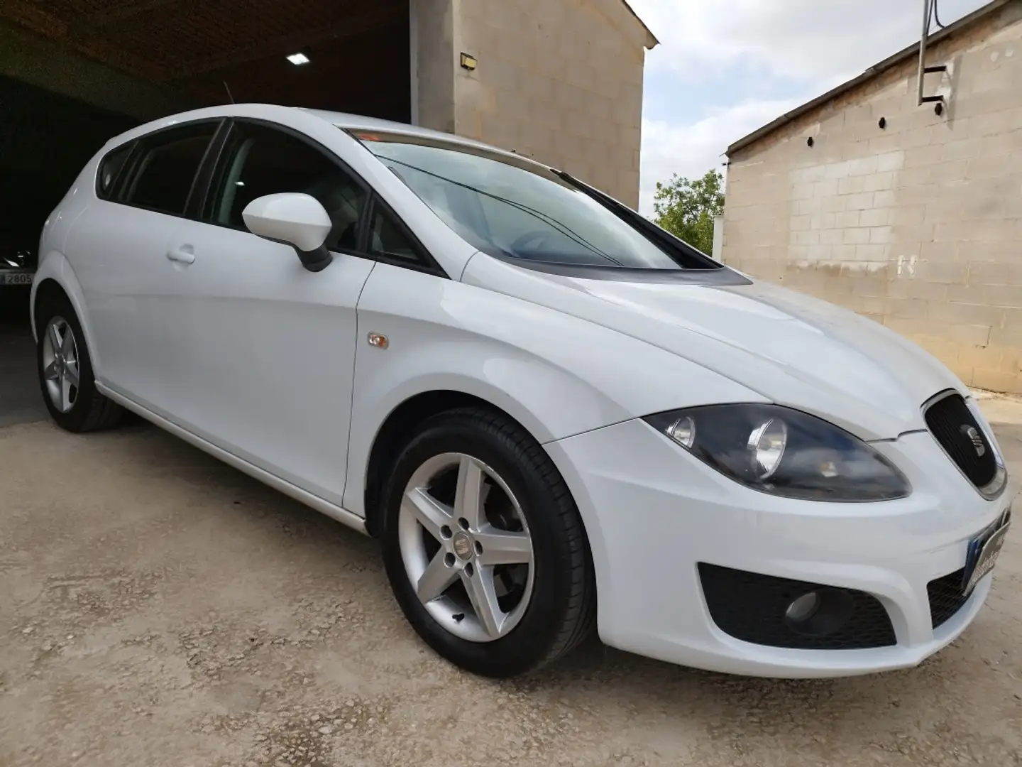 SEAT Leon 1.6TDI CR Reference Blanc - 2