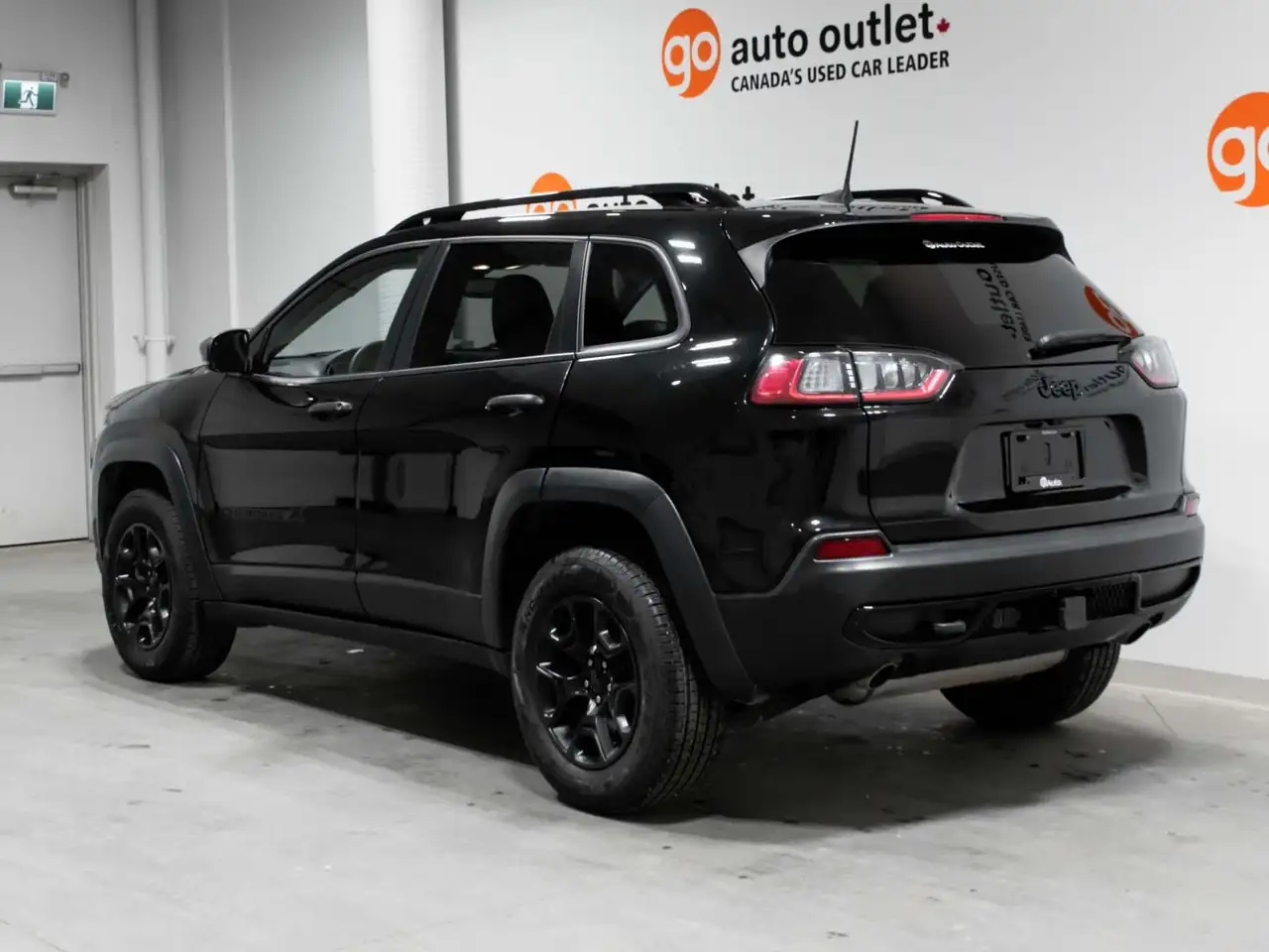 Jeep Cherokee снимка Jeep Cherokee