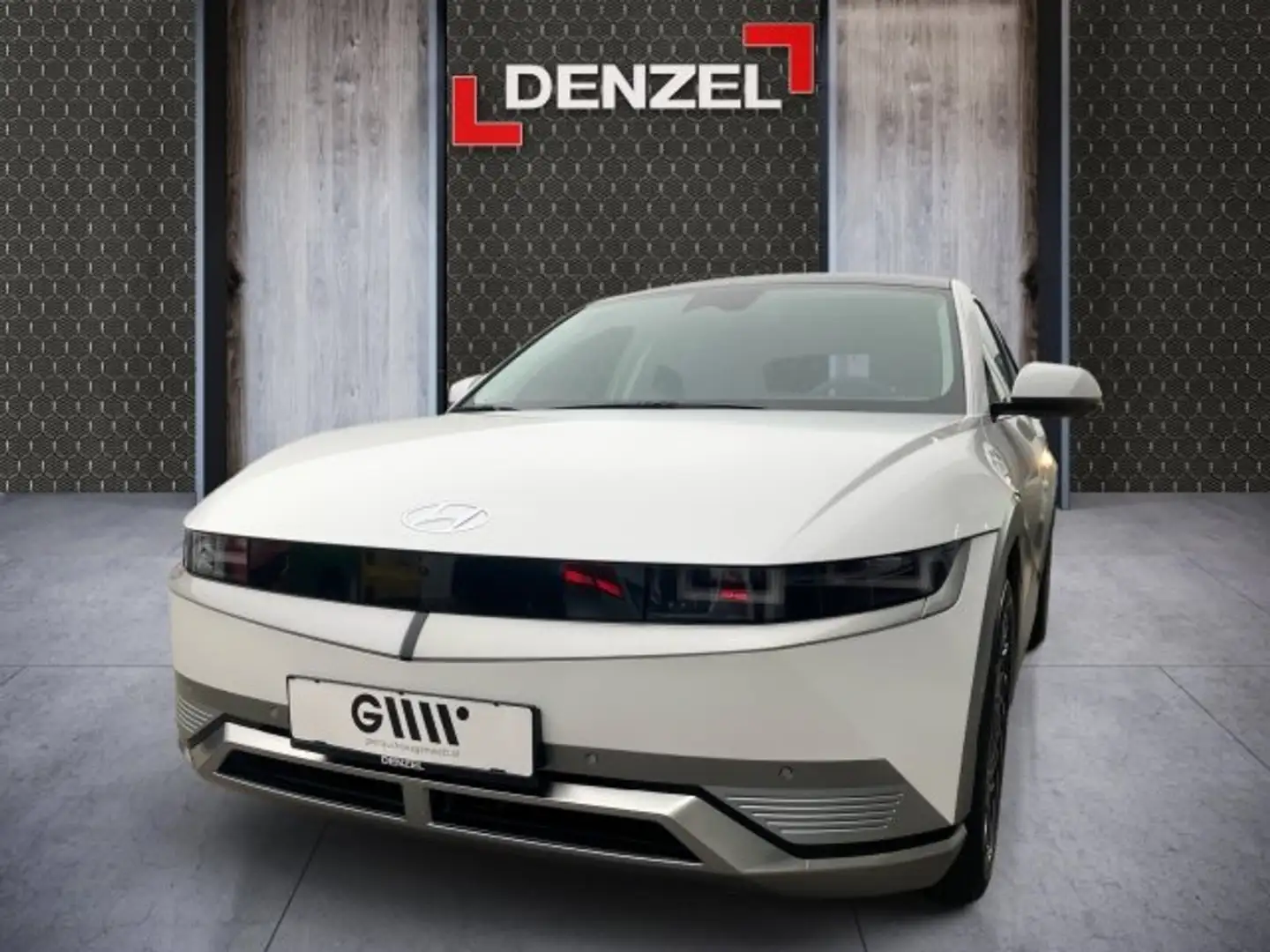 Hyundai IONIQ 6 Ioniq 5 Elektro 73kW Bílá - 2