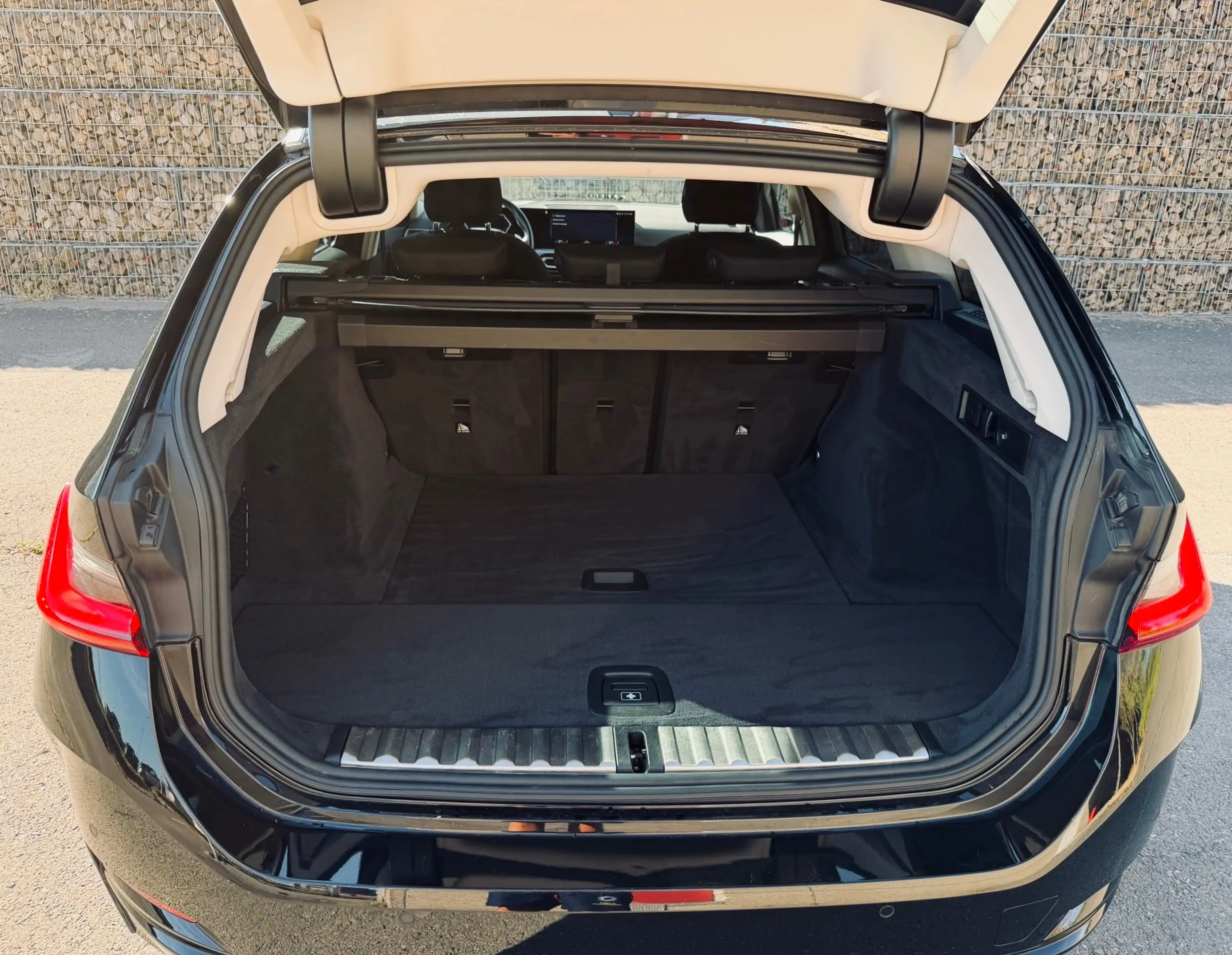 BMW 316 Touring 316DA// Facelift // Garantie 12 Mois✅✅✅ — photo 15