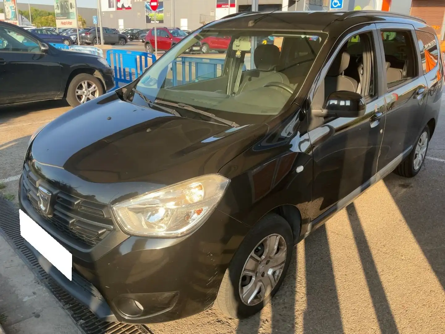 Dacia Lodgy Laureate 1.6 75kW (102CV) GLP 5Pl 2017 Negro - 1