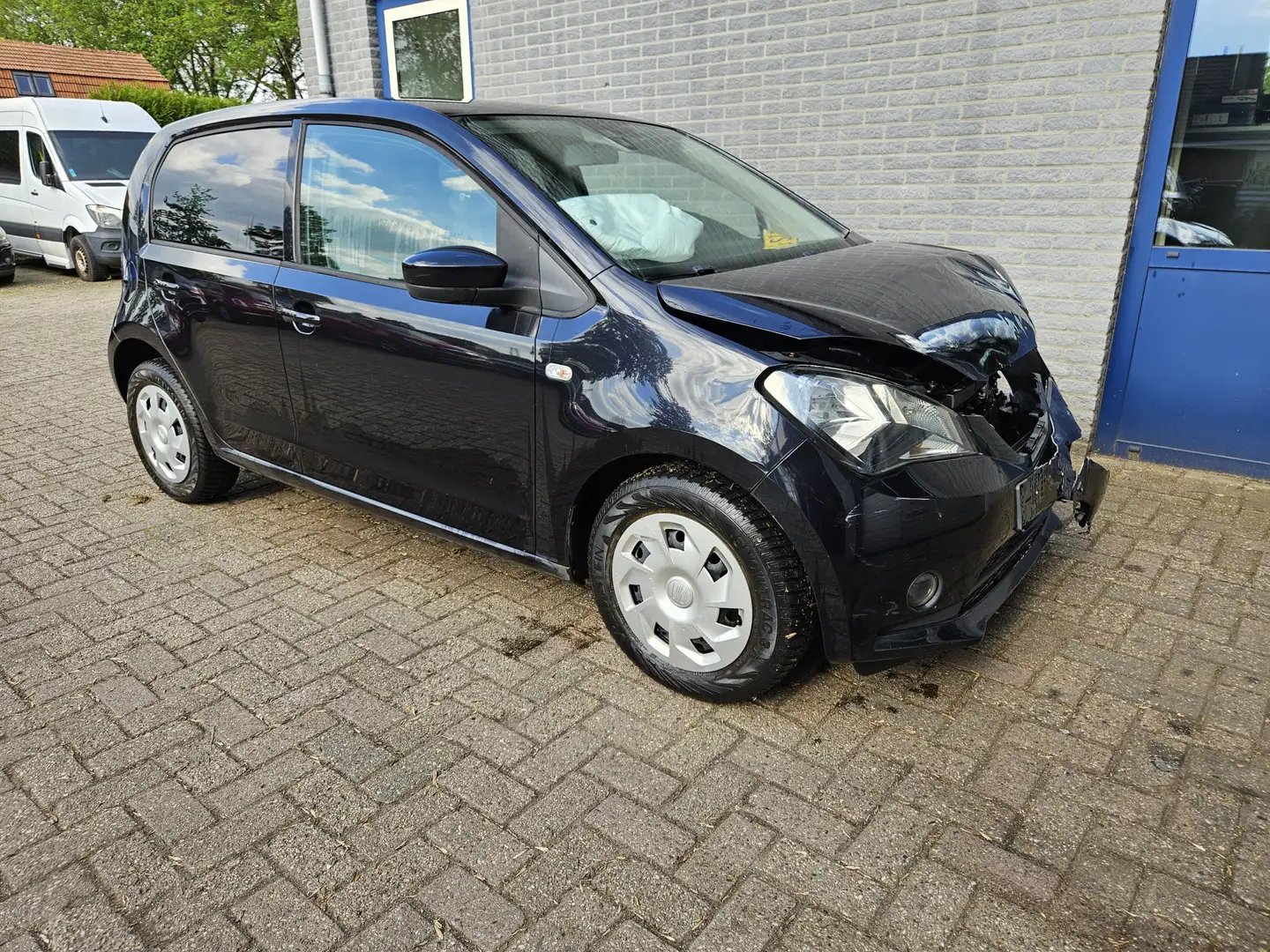 SEAT Mii 1.0 Chill Out Voorschade Schwarz - 1