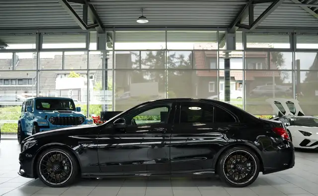 Mercedes-Benz C-Class view 10