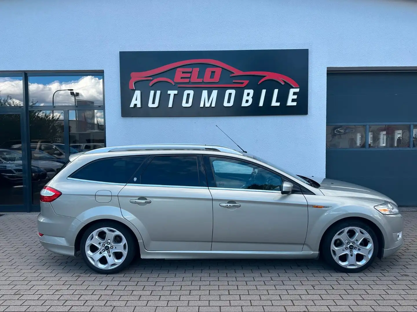 Ford Mondeo Turnier Ghia*Automatik*Läuft Unruhig* Gold - 2