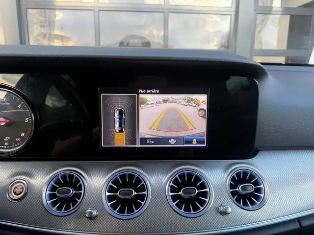 Mercedes-Benz E-Class view 19