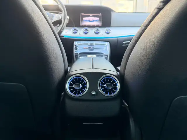 Mercedes-Benz E-Class view 25