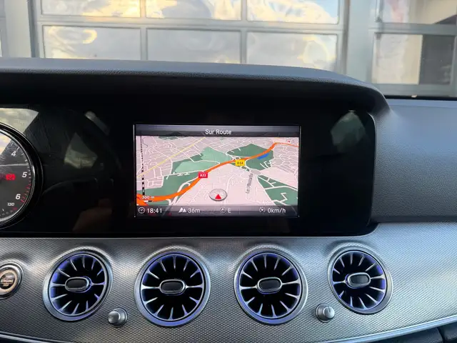 Mercedes-Benz E-Class view 18