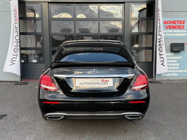 Mercedes-Benz E-Class view 6