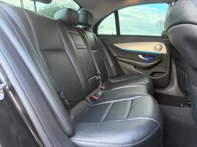 Mercedes-Benz E-Class view 11