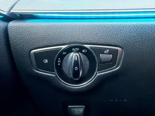 Mercedes-Benz E-Class view 24