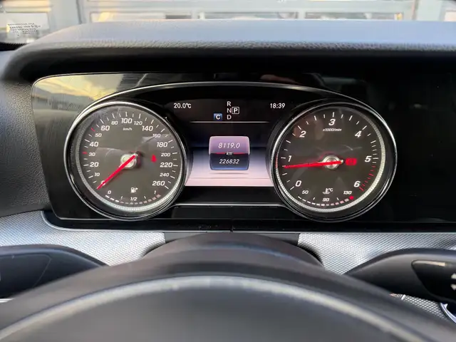 Mercedes-Benz E-Class view 13