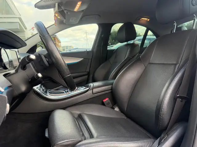 Mercedes-Benz E-Class view 9