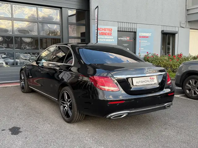 Mercedes-Benz E-Class view 4
