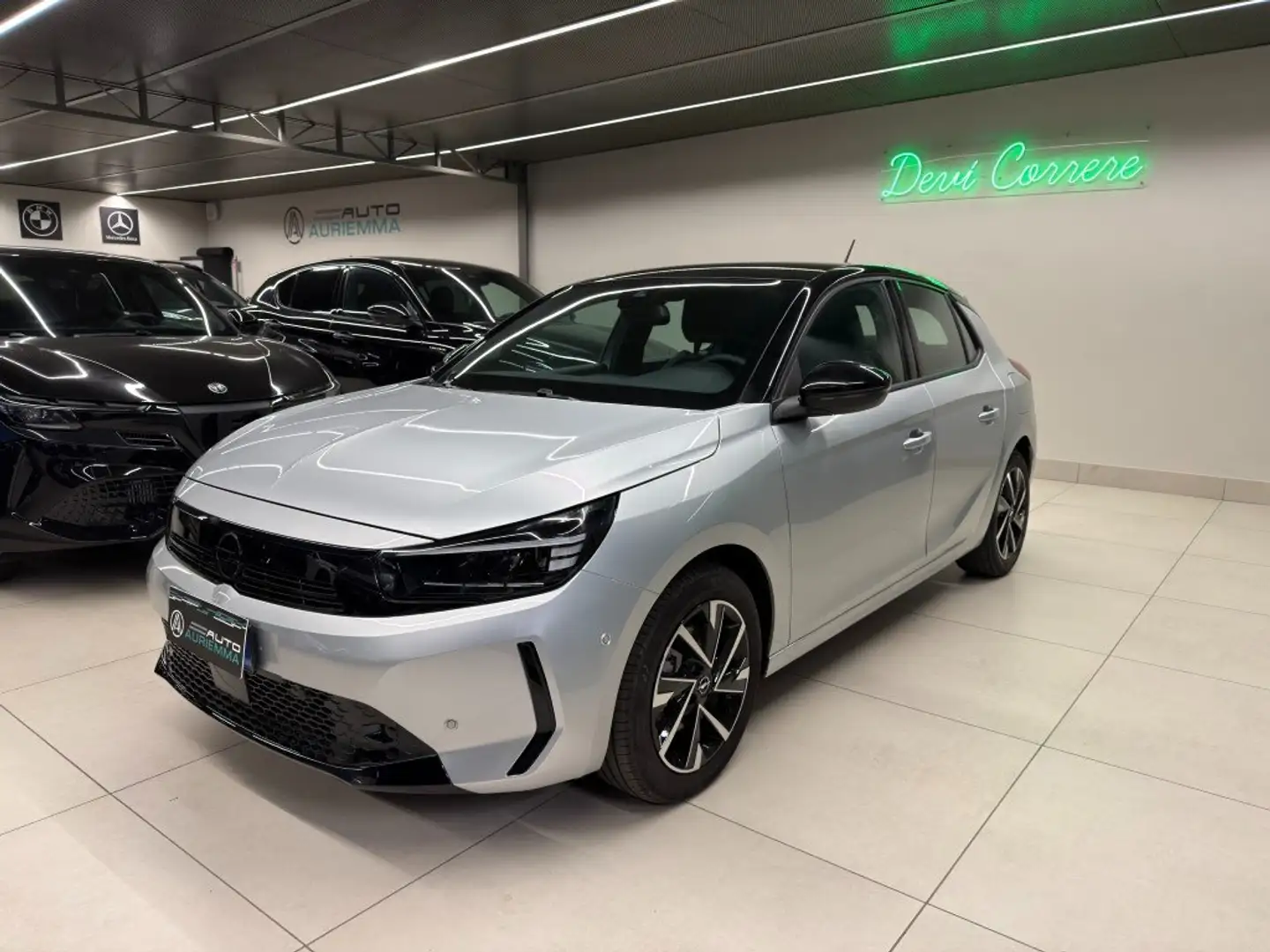 Opel Corsa 1200 ULTIMATE 100 CV AT8 KM 6200 Argento - 1