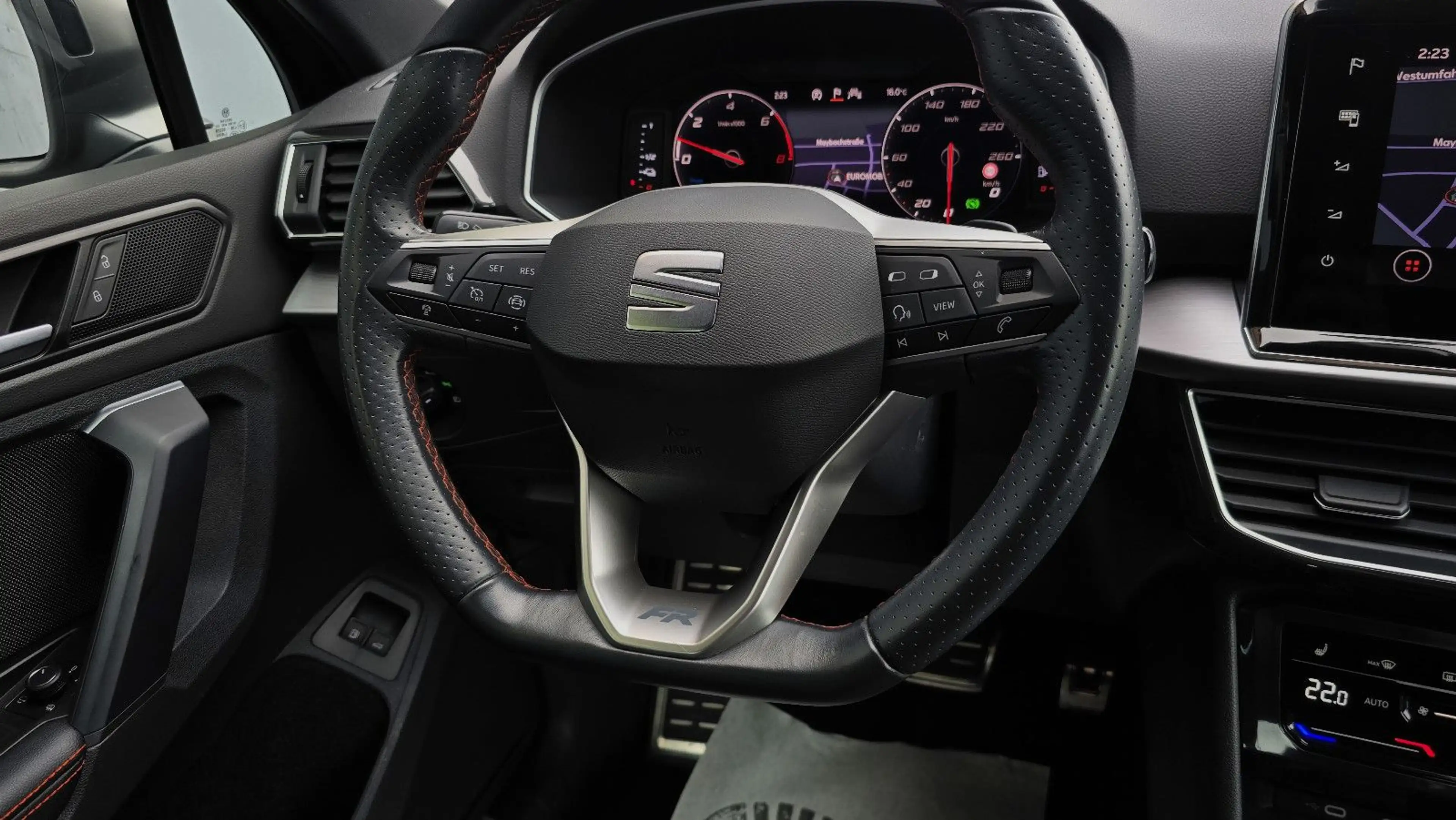 SEAT Tarraco 1.4 e-HYBRID FR DSG Pano/ACC/DCC/360*/19 — photo 11