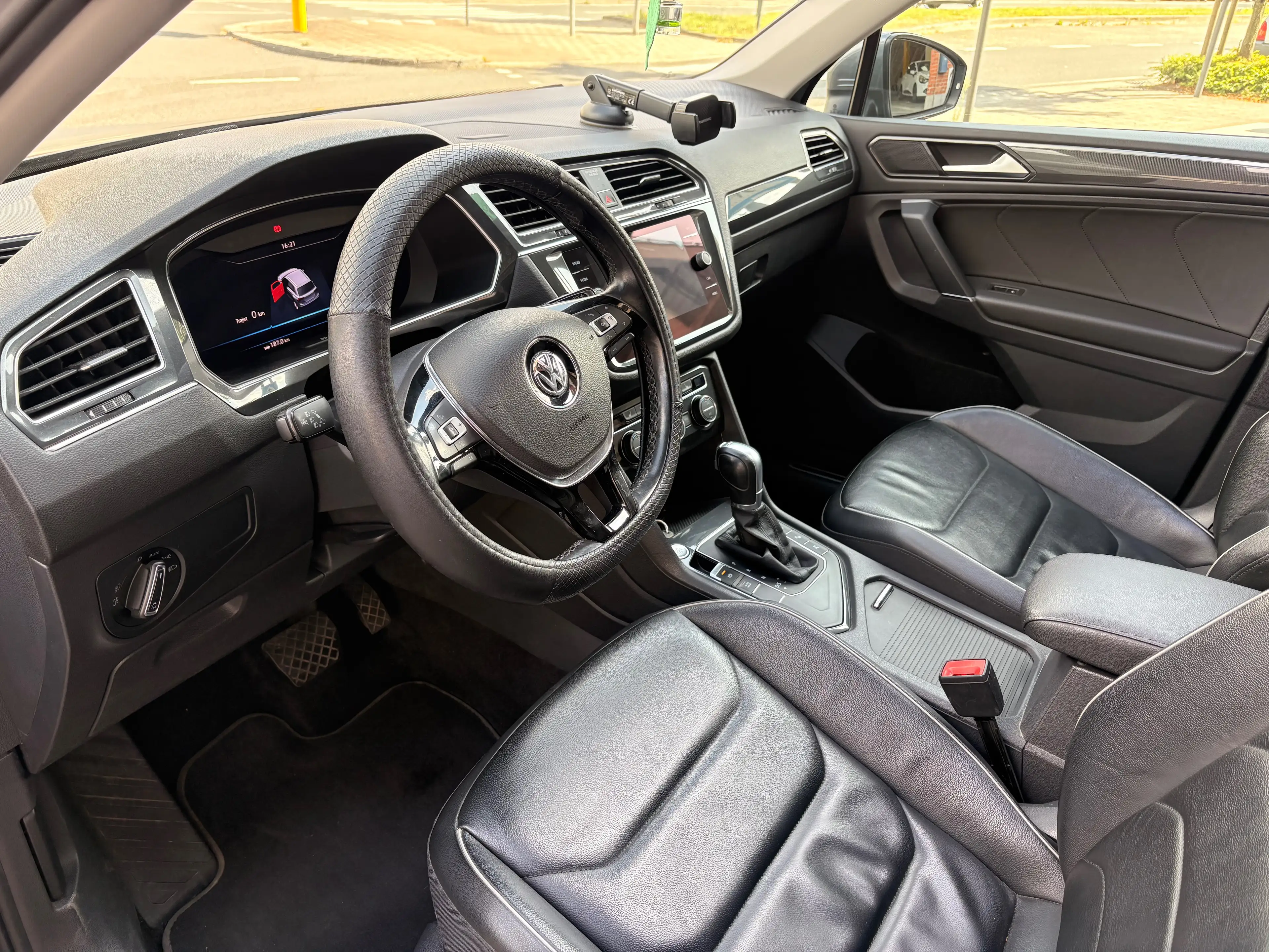 Volkswagen Tiguan Allspace Allspace 1.4TSI ACT Highline OPF DSG — photo 5