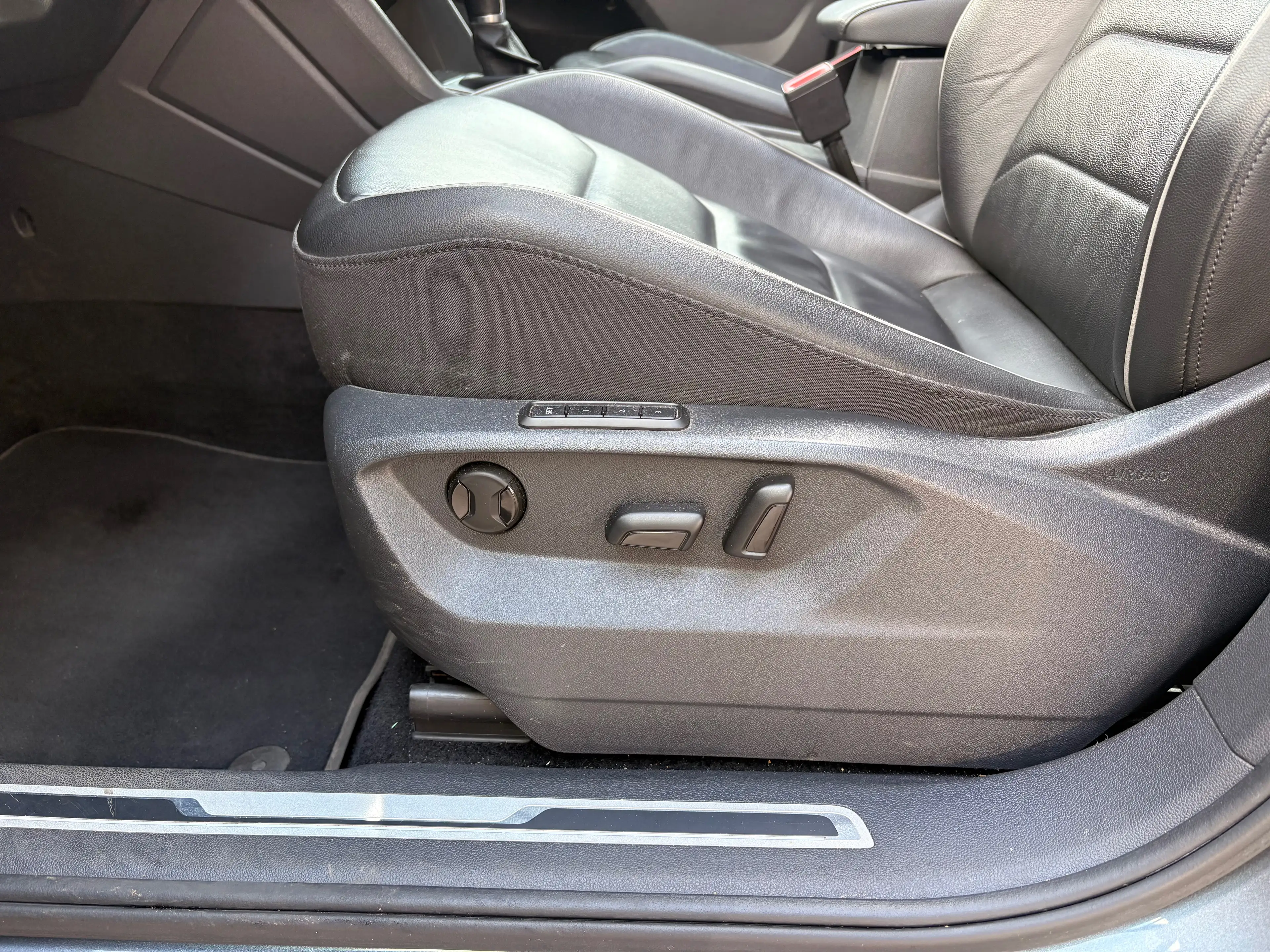Volkswagen Tiguan Allspace Allspace 1.4TSI ACT Highline OPF DSG — photo 6