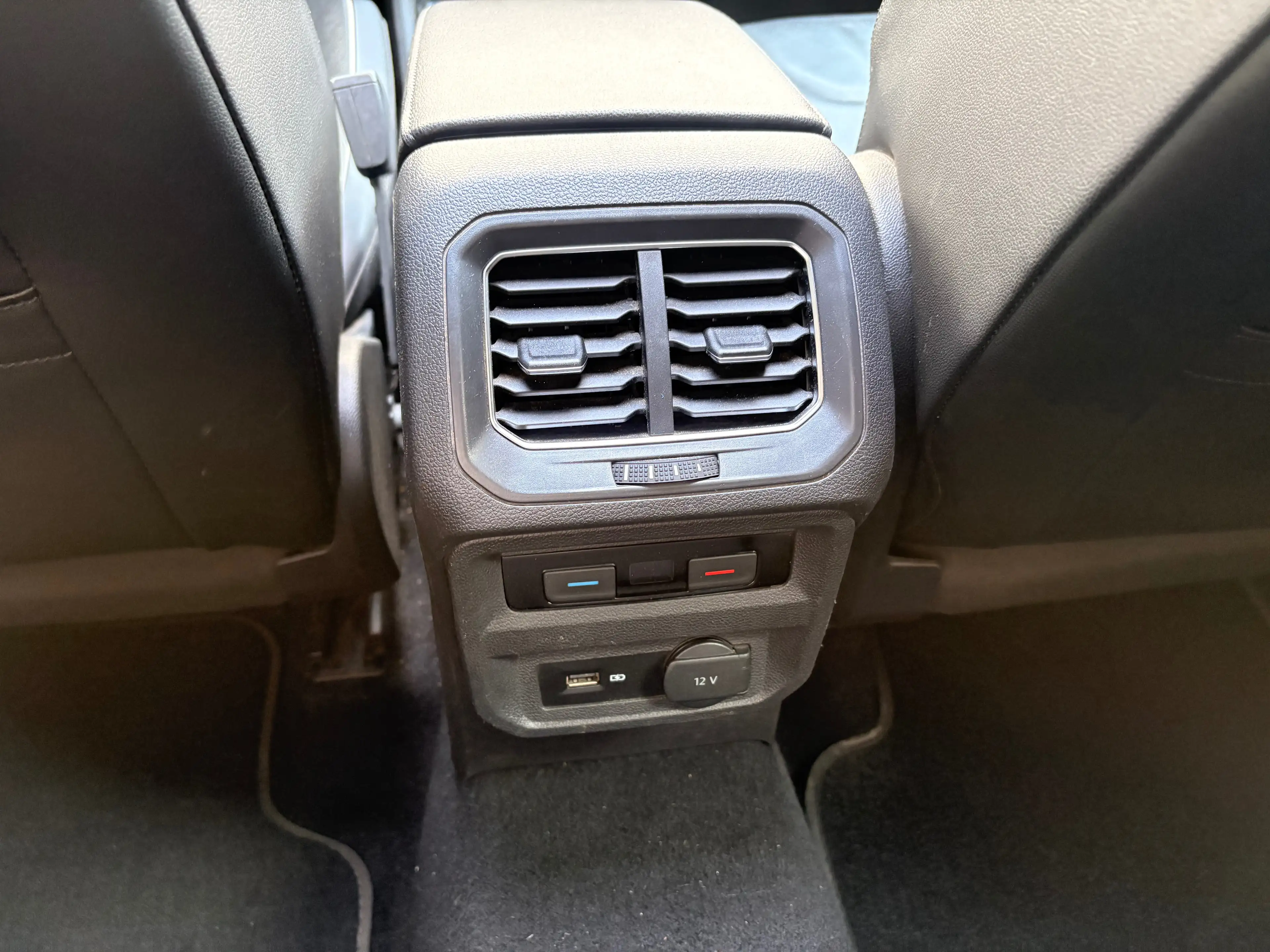 Volkswagen Tiguan Allspace Allspace 1.4TSI ACT Highline OPF DSG — photo 8