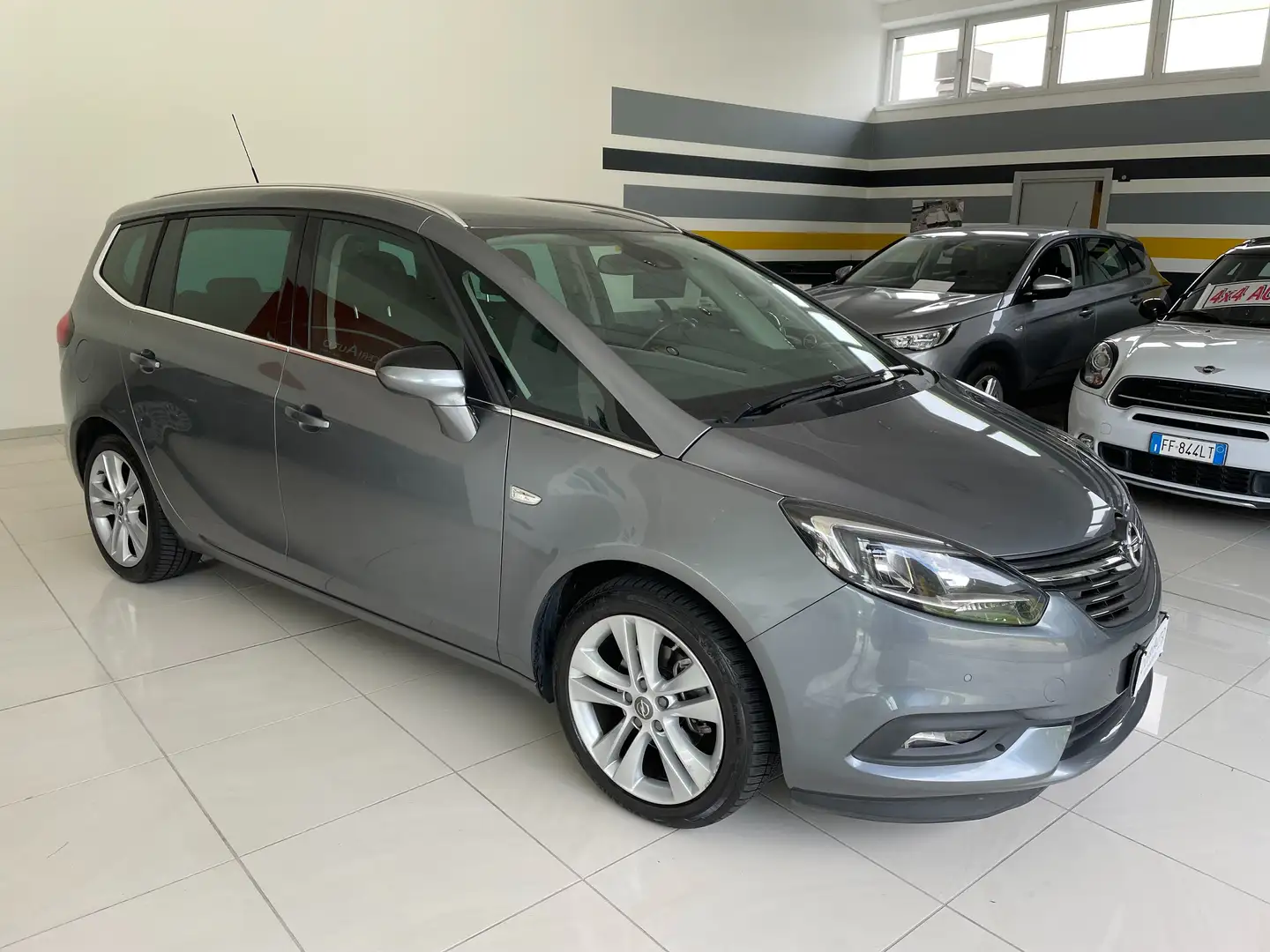 Opel Zafira 1.6 cdti Innovation Prezzo promo Finanziario Gris - 1