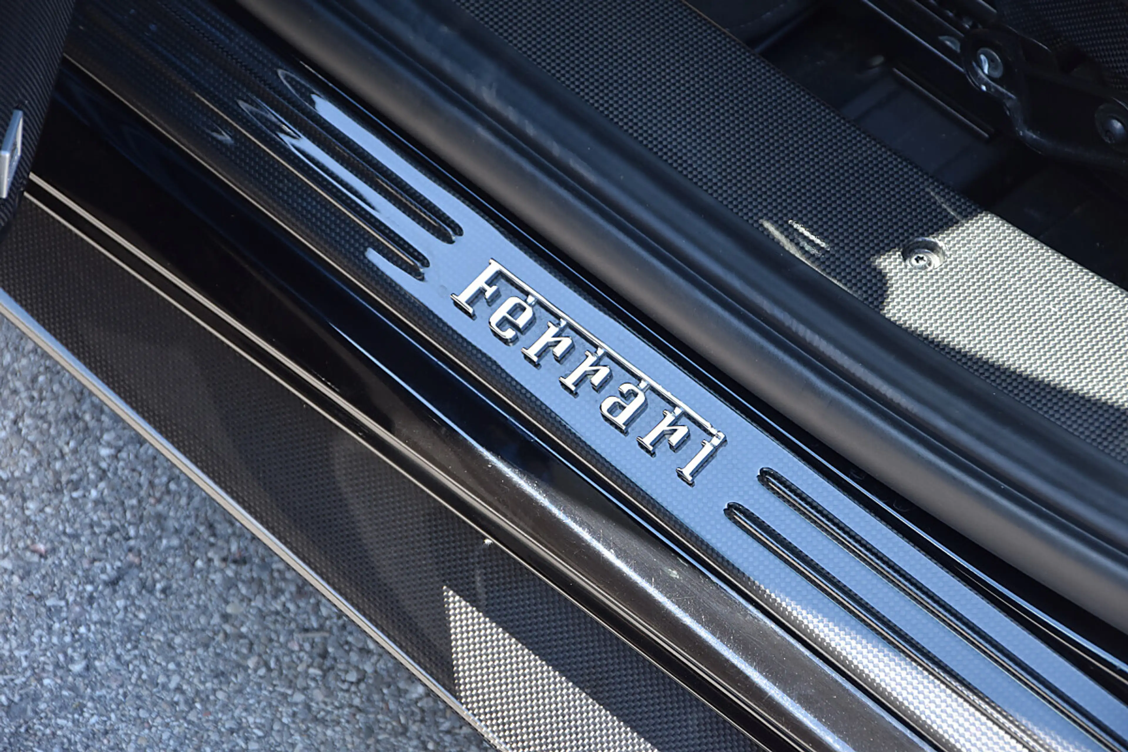 Ferrari 488 GTB Pista *Full Carbon*Lift*Kamera*Stripe*4-Poi... — photo 12