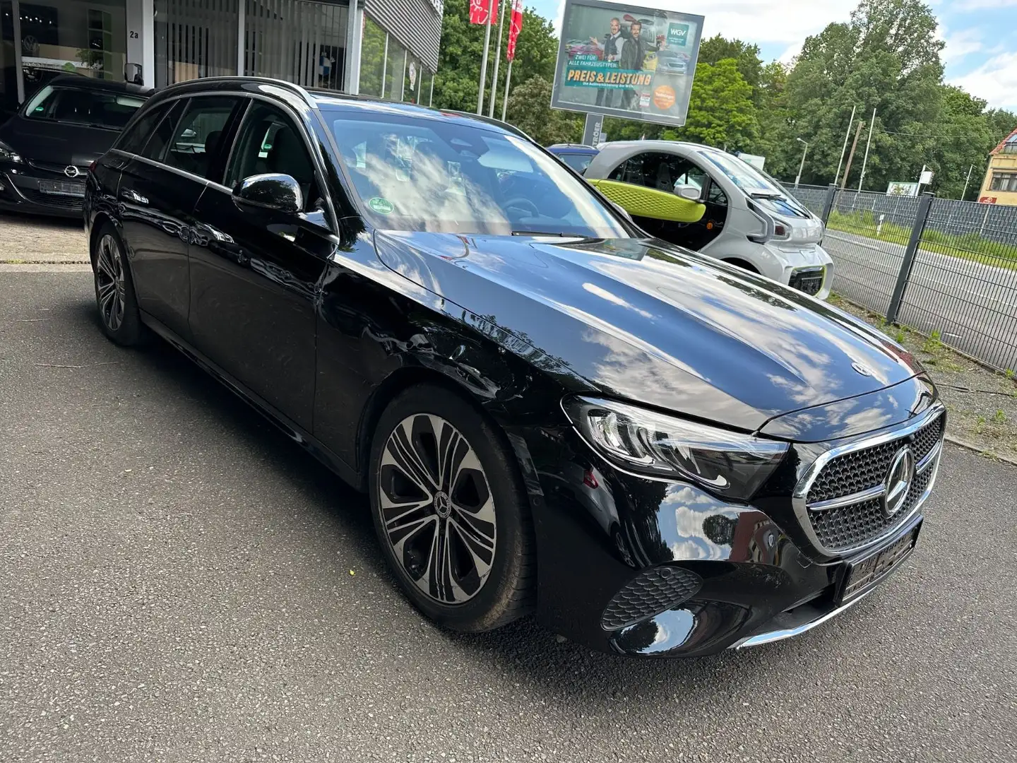 Mercedes-Benz E 200 Avantgarde Pano Neues Modell Sofort verfüg Schwarz - 1