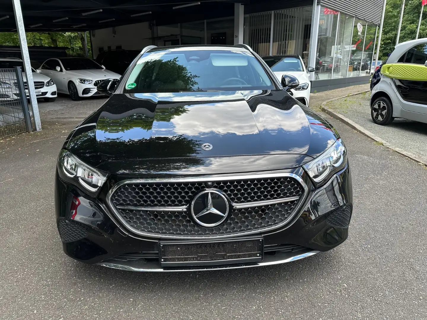 Mercedes-Benz E 200 Avantgarde Pano Neues Modell Sofort verfüg Schwarz - 2