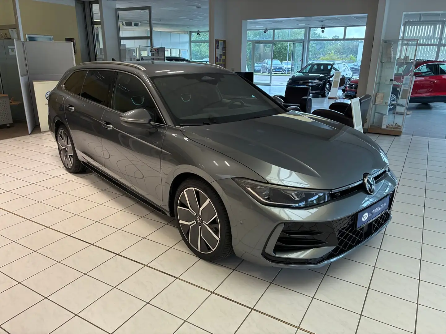 Volkswagen Passat Variant 2.0 TDI R-line 5 Jahre Garantie AHK STHZG IQ NAVI Grau - 2