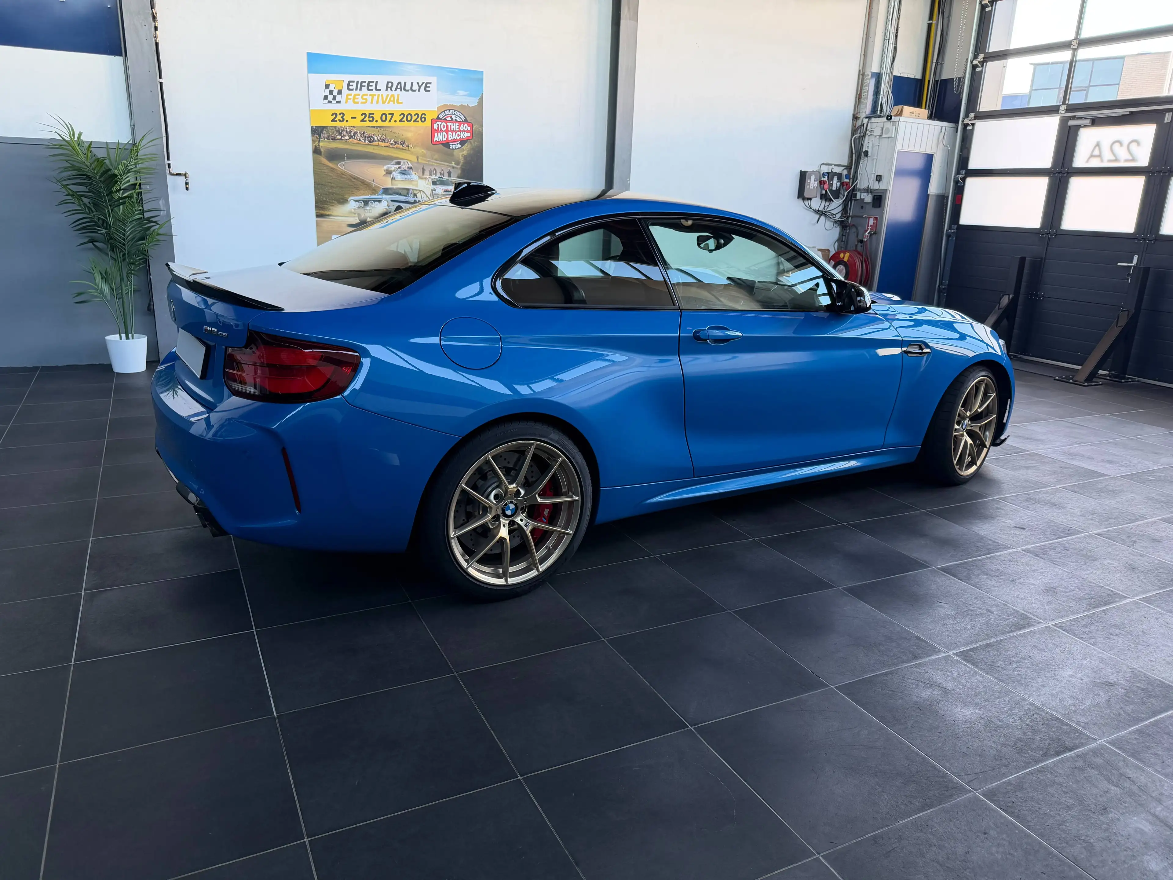 BMW M2 CS — photo 12
