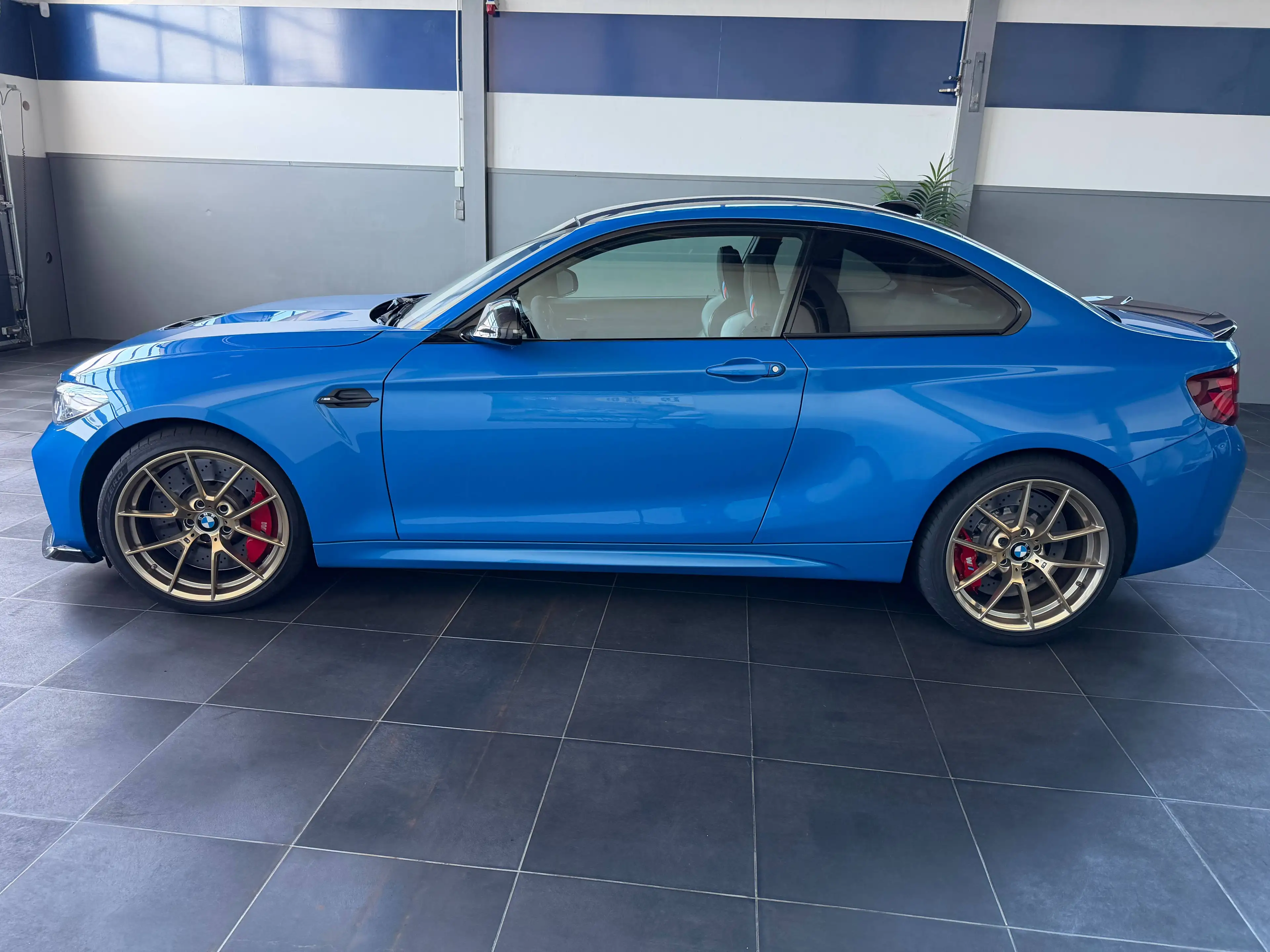BMW M2 CS — photo 2