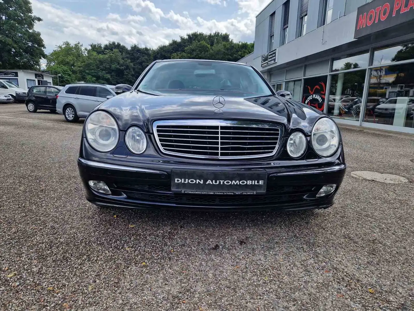 Mercedes-Benz E 240 E -Klasse Lim. E 240 Black - 1