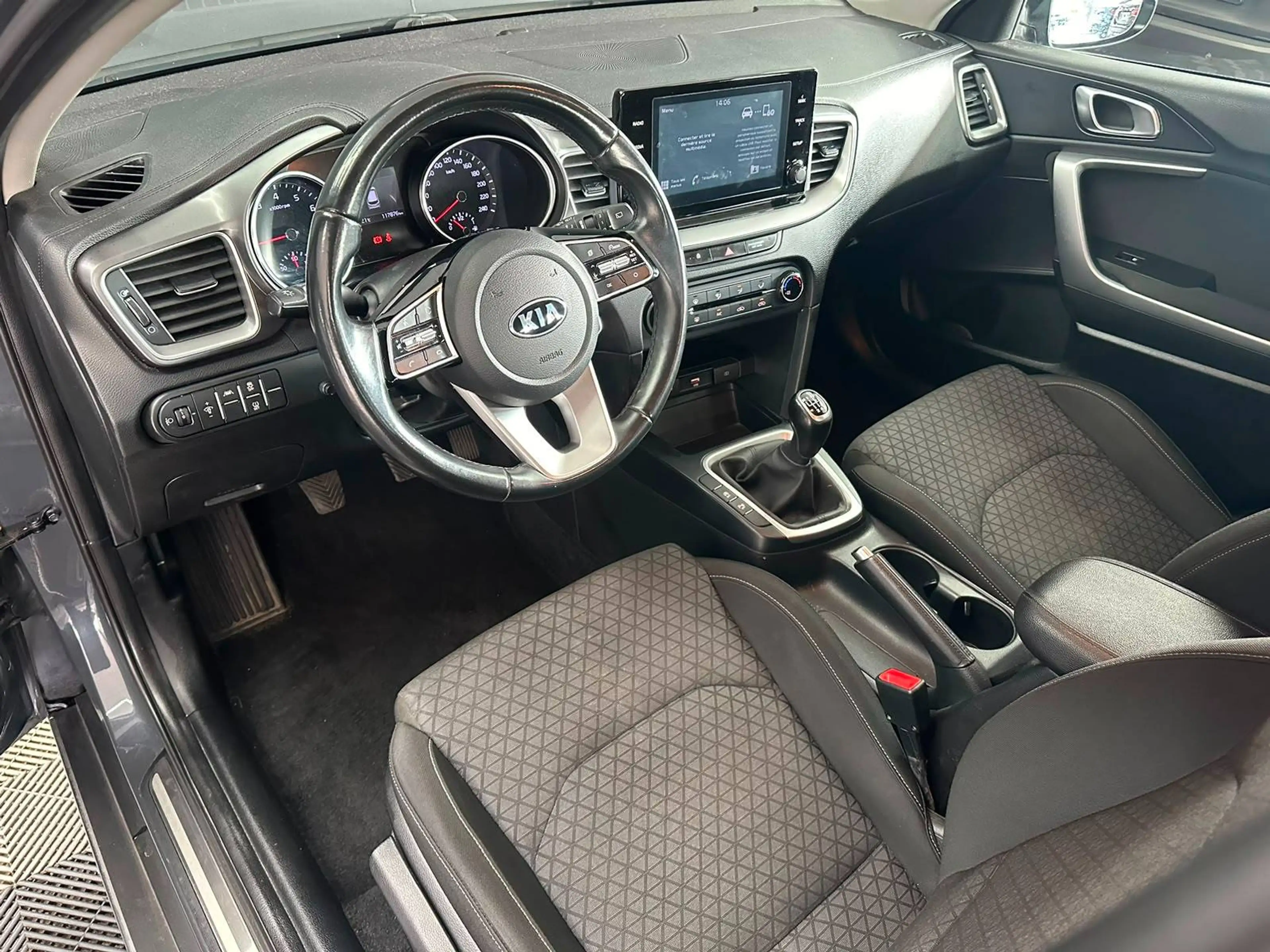 Kia Ceed / cee'd 🟢1.0 ESSENCE 120CV - CAR PLAY - CAMERA — photo 9