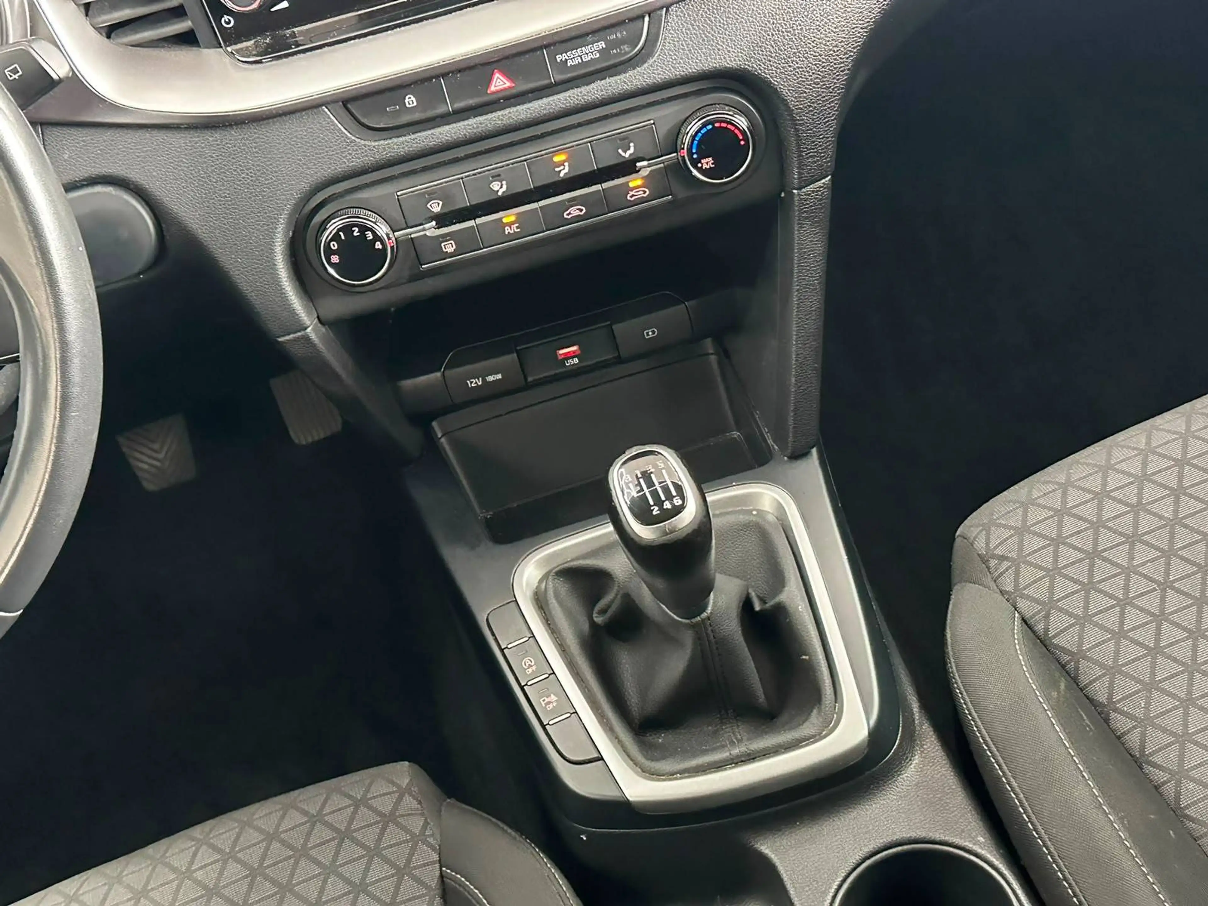 Kia Ceed / cee'd 🟢1.0 ESSENCE 120CV - CAR PLAY - CAMERA — photo 15
