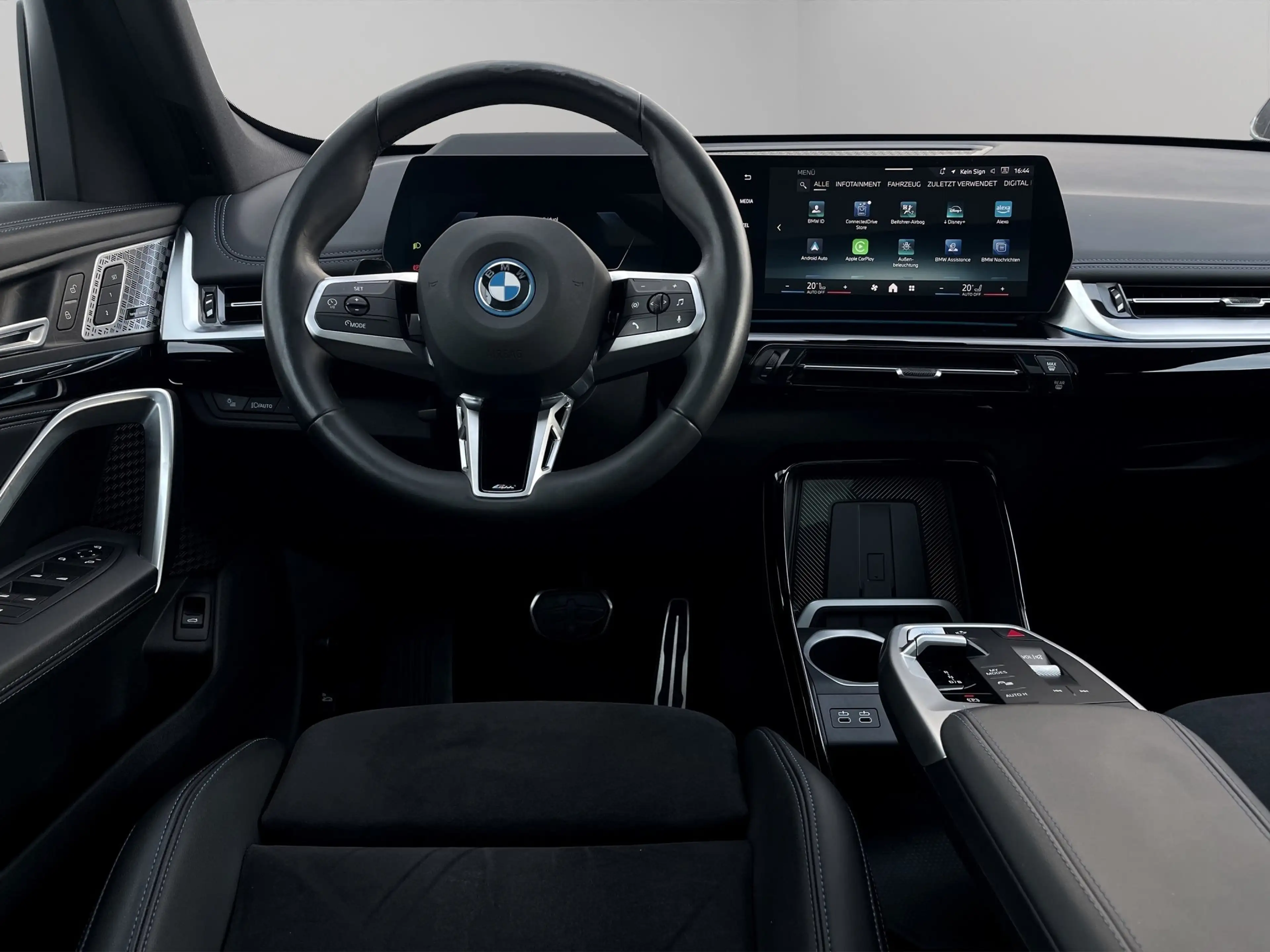 BMW iX1 xDrive30 M SPORTPAKET AHK 360°Kamera HarmanKardon — photo 11