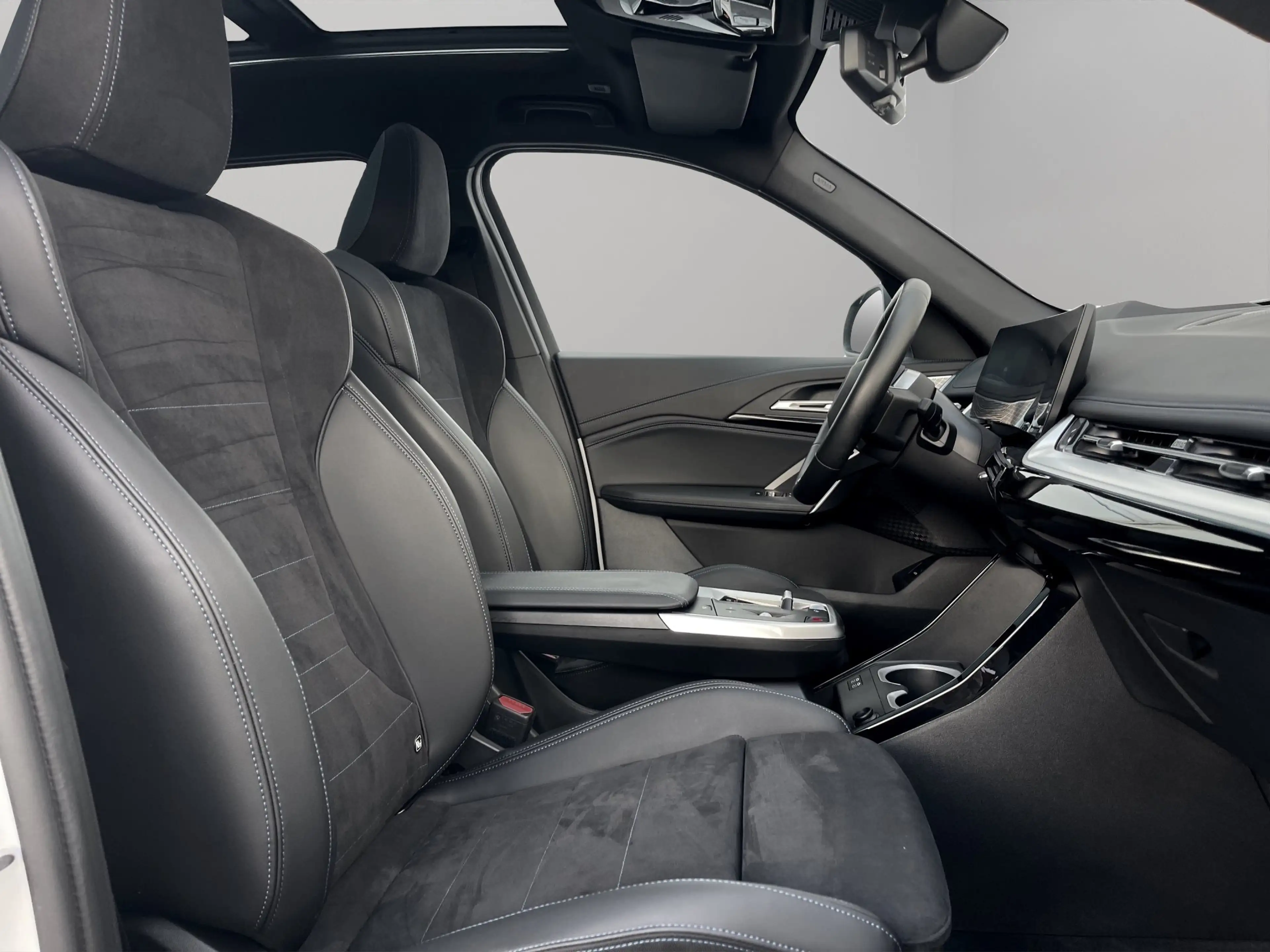 BMW iX1 xDrive30 M SPORTPAKET AHK 360°Kamera HarmanKardon — photo 12