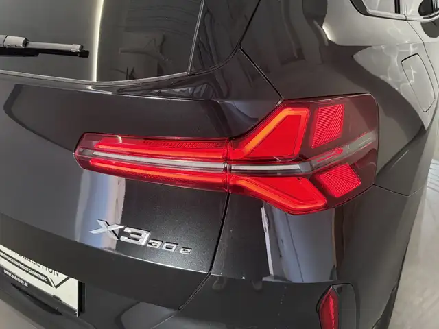 BMW X3 30e xDrive Ansicht 16
