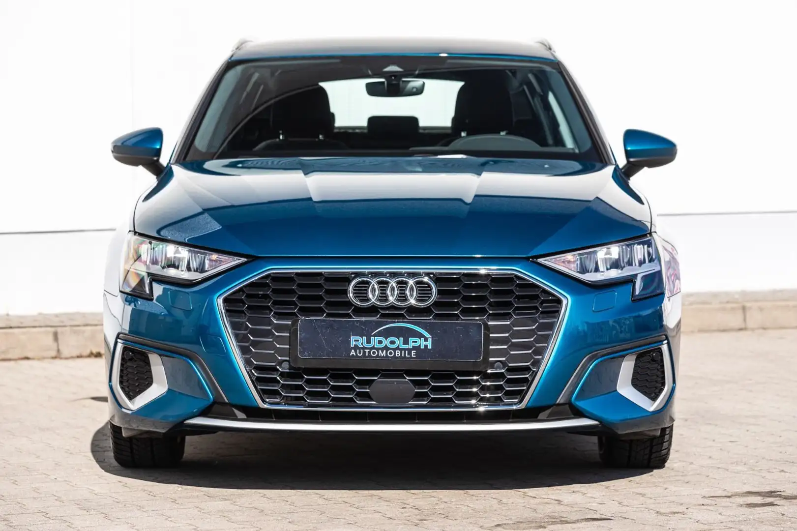 Audi A3 Sportback 40 TFSI e Advanced Blau - 2