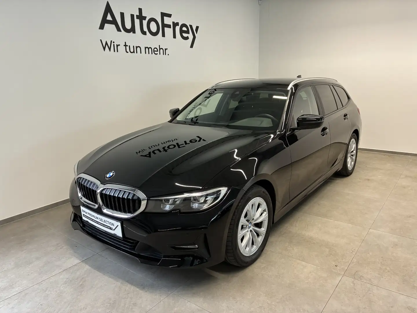BMW 320 d xDrive Schwarz - 1