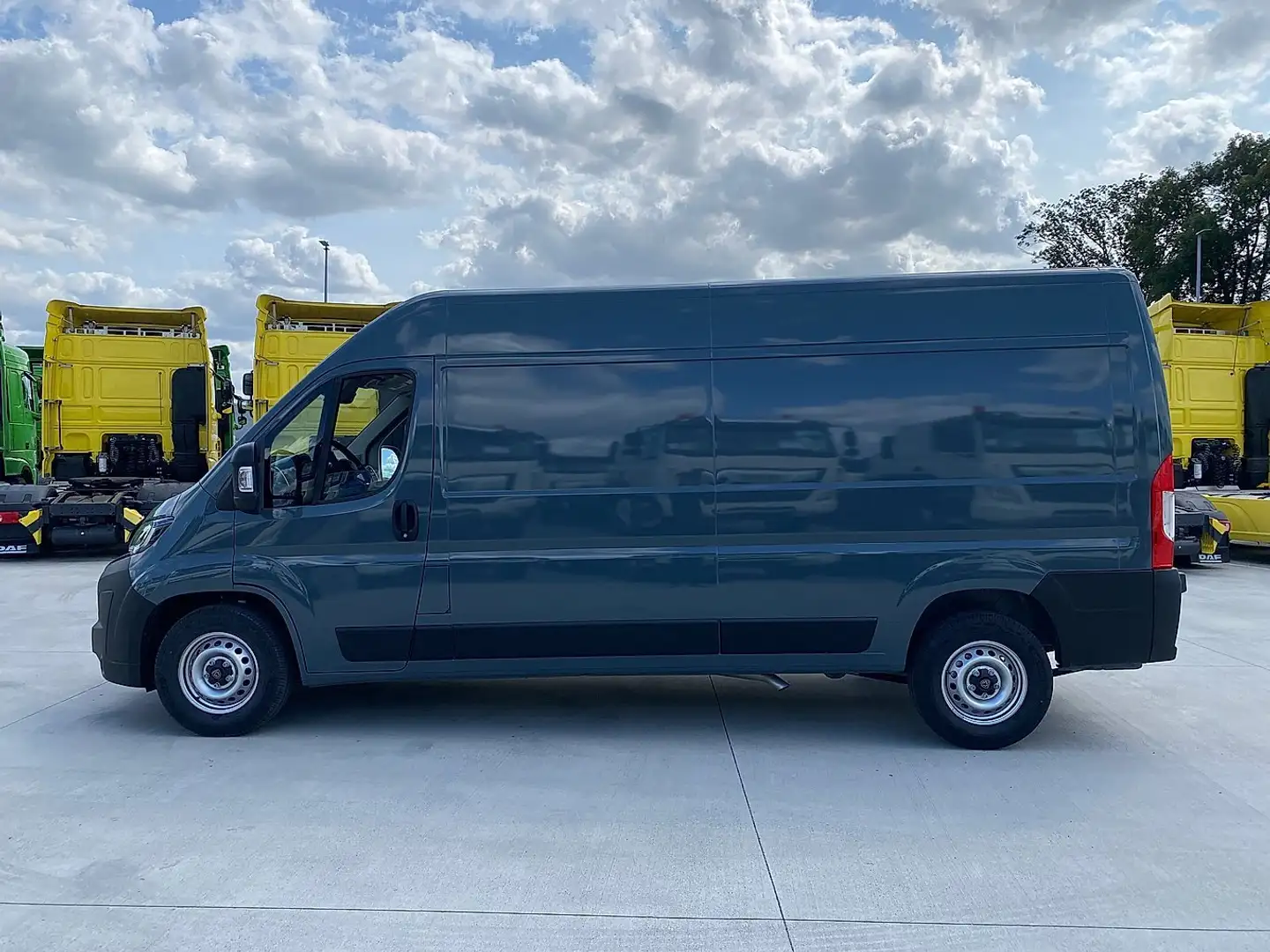 Peugeot Boxer NEW MODEL Grijs - 2