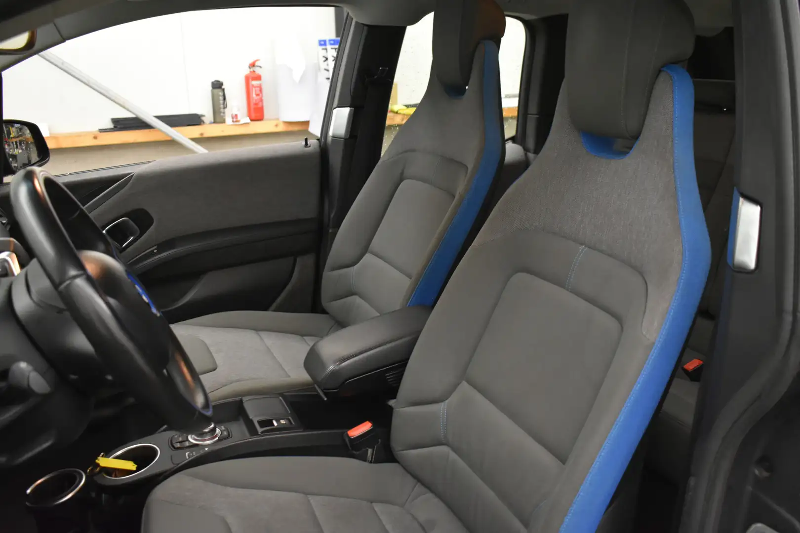 BMW i3 Range Extender PHEV Plug-in Hybride Šedá - 2
