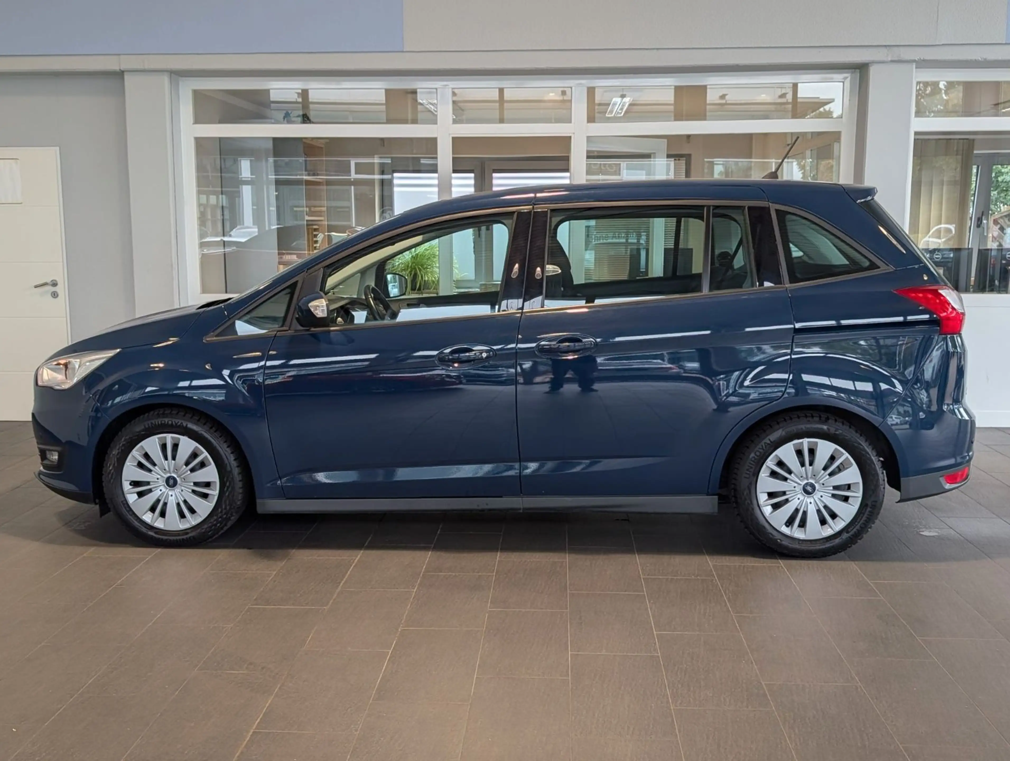 Ford Grand C-Max 1.0 Trend *AHK*Klima*Tempomat*PDC* — photo 6
