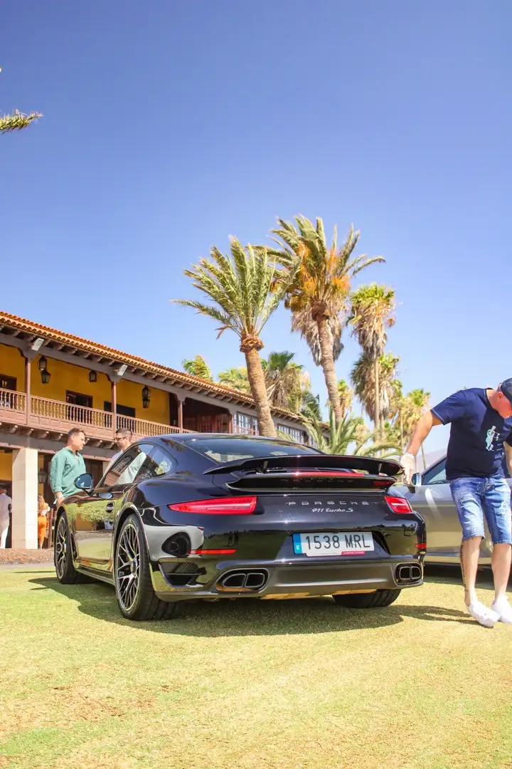 Porsche 911 Turbo S Coupé PDK Negro - 2