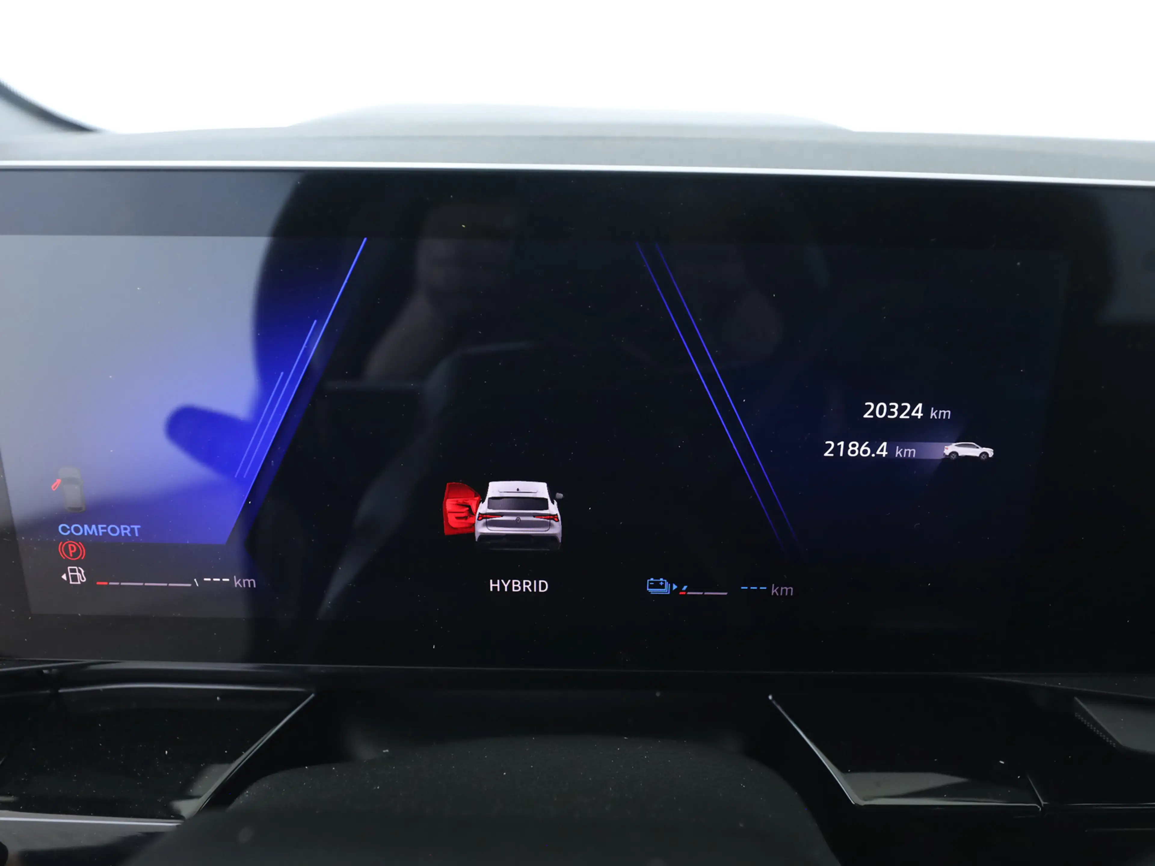 Renault Rafale Esprit Alpine E-Tech Plug-in Hybrid 300 4x4 — photo 14