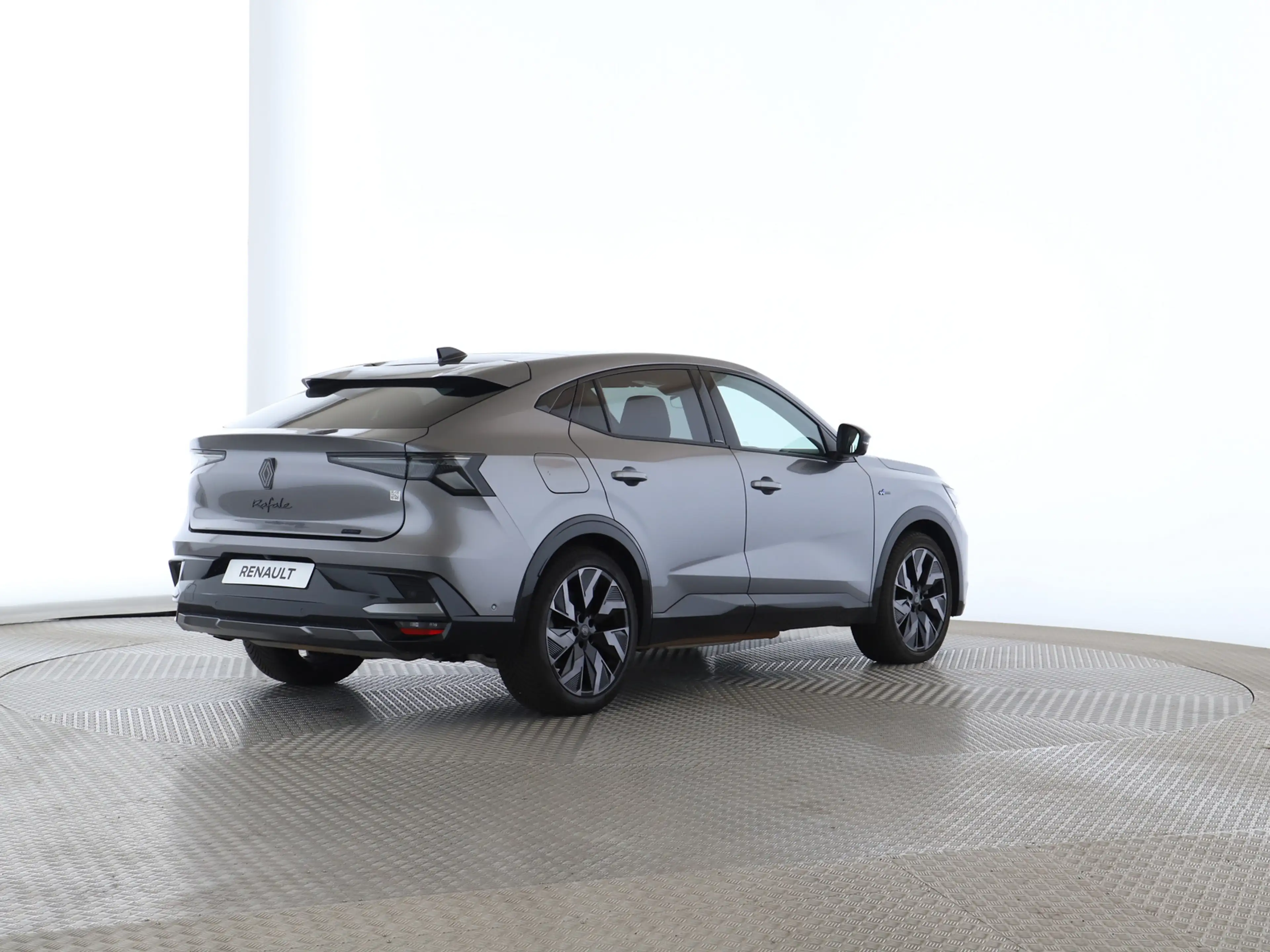 Renault Rafale Esprit Alpine E-Tech Plug-in Hybrid 300 4x4 — photo 7