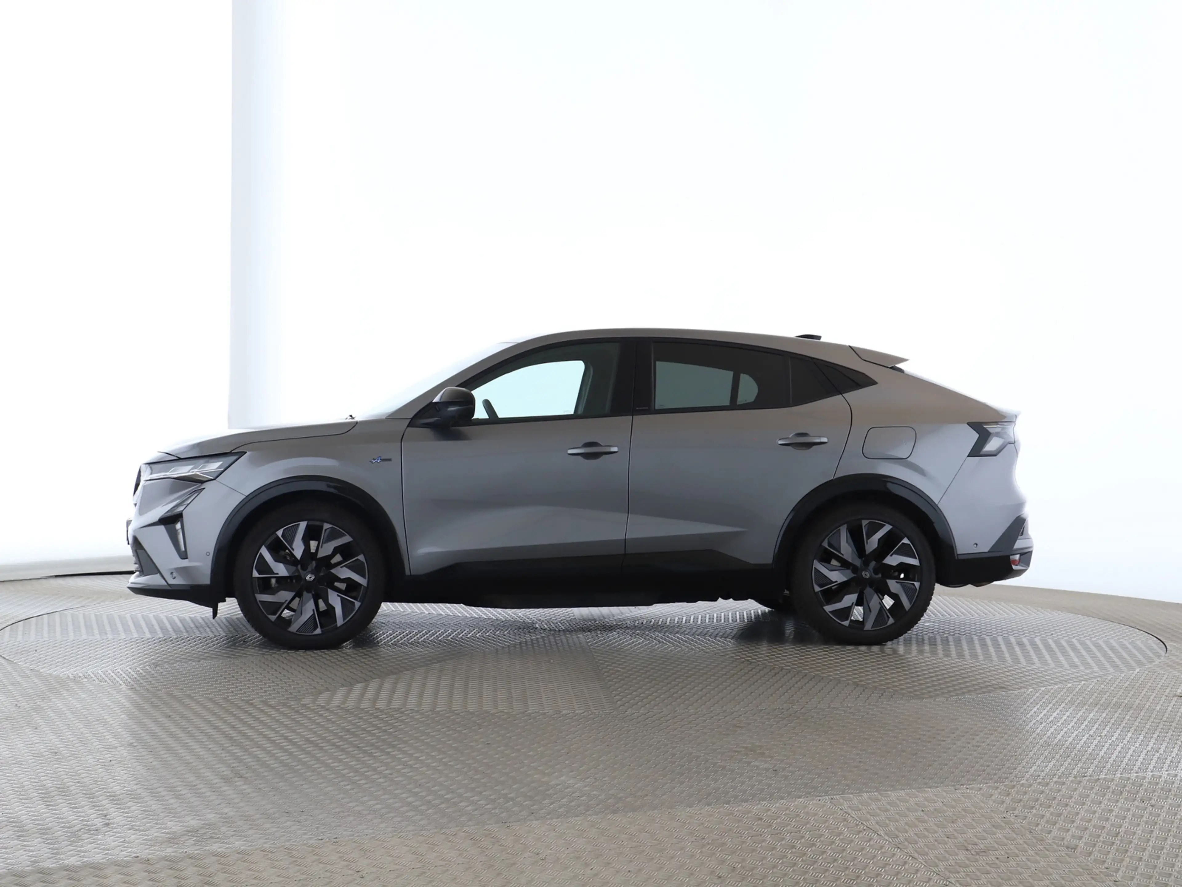 Renault Rafale Esprit Alpine E-Tech Plug-in Hybrid 300 4x4 — photo 2