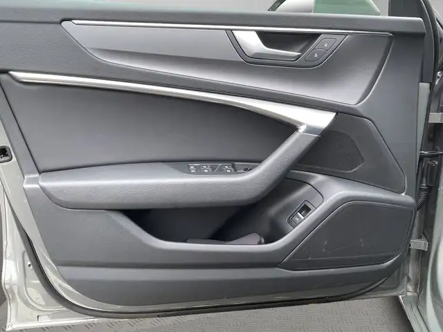 Audi A6 view 15