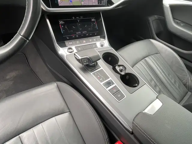 Audi A6 view 14