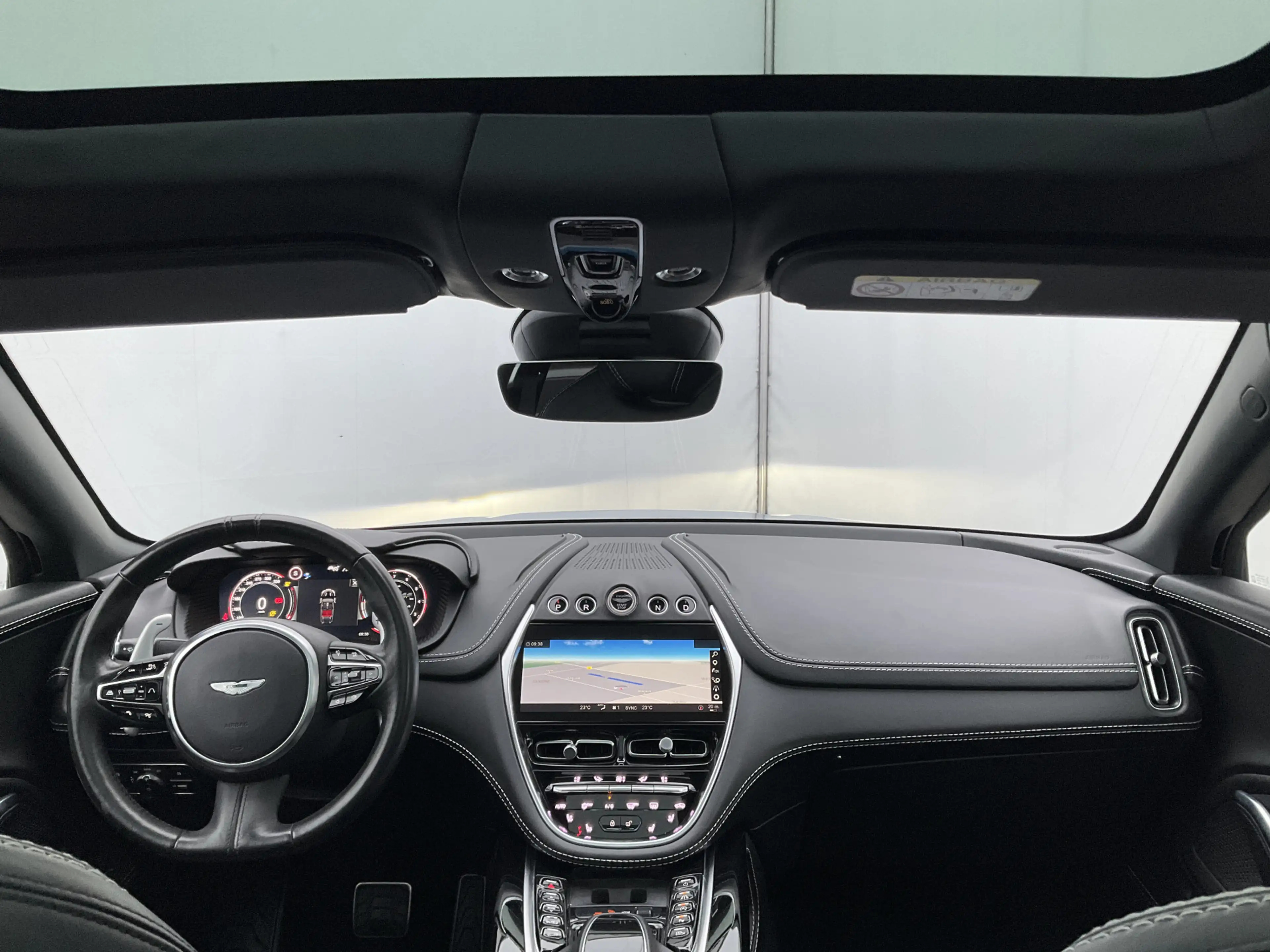 Aston Martin DBX 4.0 V8 360° Memory Stoelverw/koeling Sfeerverl Pan — photo 4