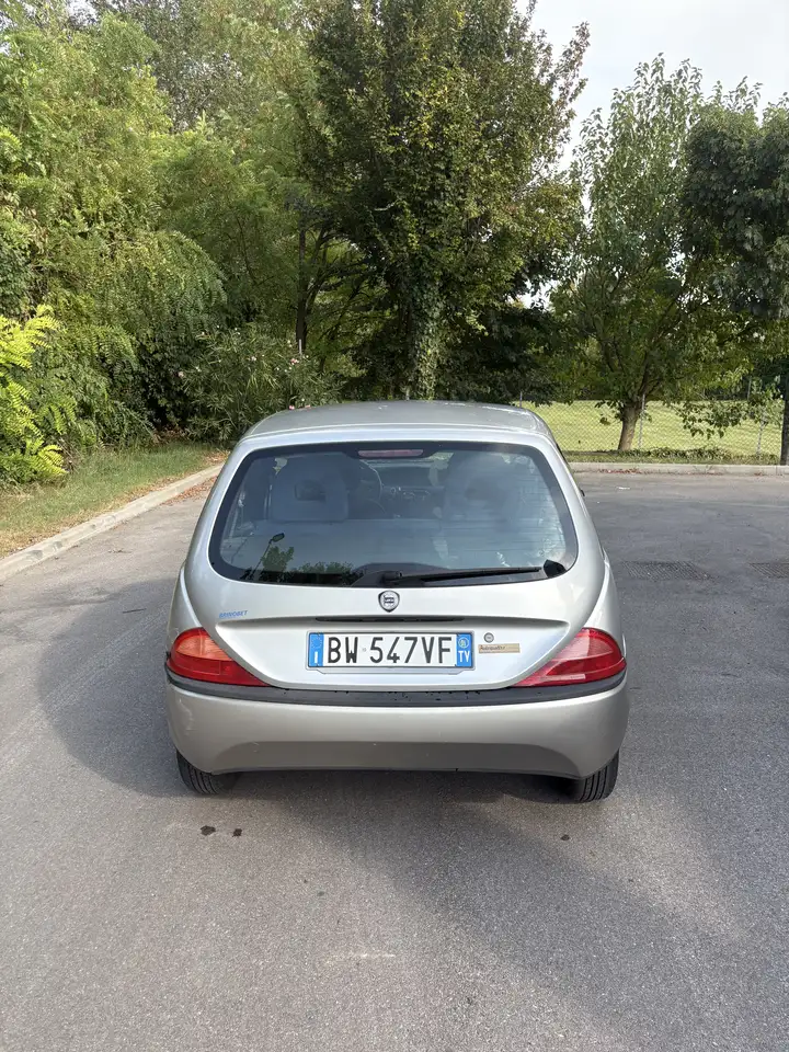 Lancia Y 1.2 8v LS c/airbag, foto 5